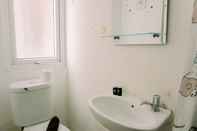 In-room Bathroom Cozy and Warm Studio Apartment (No Kitchen) Aeropolis Residence By Travelio