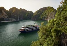 Others 3 La Pandora Cruise