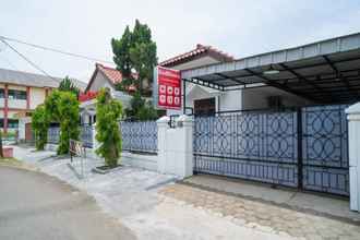 Bên ngoài 4 RedDoorz Near Bundaran Ciceri