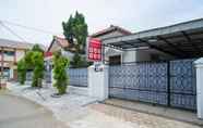 Exterior 2 RedDoorz Near Bundaran Ciceri