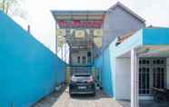 Others 5 RedDoorz near RS Mitra Keluarga Waru