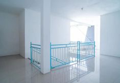 Others 2 RedDoorz near RS Mitra Keluarga Waru