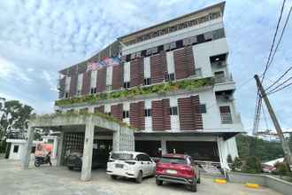 Exterior 4 Urbanview Hotel The Tang Balikpapan by RedDoorz 