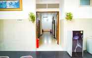 Others 7 Hoki Homestay Syariah Mitra RedDoorz near Rumah Sakit Dr Soetomo Surabaya