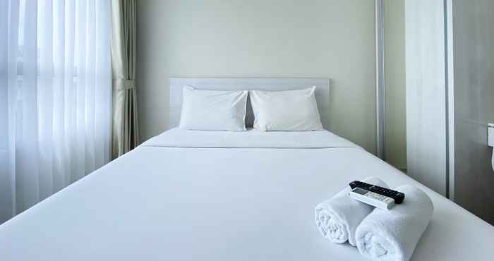 Kamar Tidur Simply and Restful Studio Springlake Summarecon Bekasi Apartment By Travelio