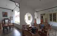 Others 2 Mruyung Guest House Kota Lama Banyumas Mitra RedDoorz