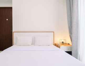 Kamar Tidur 2 Comfy and Modern Look 2BR at Vasaka Solterra Apartment By Travelio