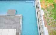 Kolam Renang 6 Comfy and Modern Look 2BR at Vasaka Solterra Apartment By Travelio