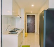 Common Space 5 Modern Look and Comfort 3BR Sky House BSD Apartment By Travelio