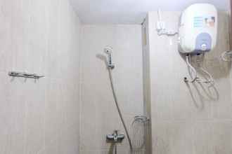 In-room Bathroom 4 Studio Best Deal at Emerald Towers Apartment By Travelio