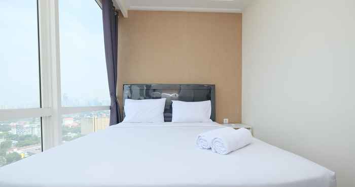 ห้องนอน Comfy and Modern Look 2BR at Menteng Park Apartment By Travelio