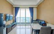 พื้นที่สาธารณะ 3 Comfy and Modern Look 2BR at Menteng Park Apartment By Travelio