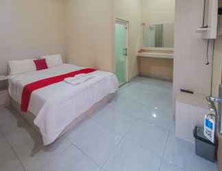 Lainnya 2 RedDoorz near Pantai Pancer Door Pacitan