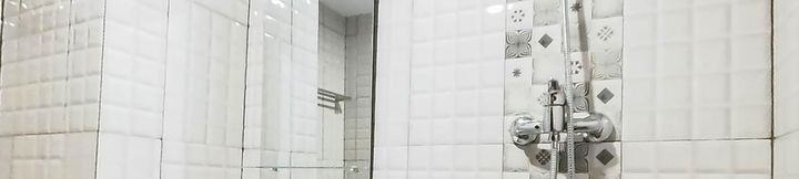 客房浴室 3 Studio Comfort at De Prima Apartment By Travelio