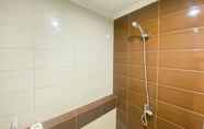 In-room Bathroom 3 Cozy Stay and Homey Studio Margonda Residence 3 Apartment By Travelio