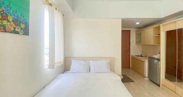 Kamar Tidur Cozy Stay and Homey Studio Margonda Residence 3 Apartment By Travelio