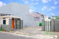 外観 HP Residence Mitra RedDoorz near Alun Alun Kediri