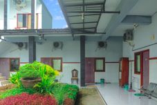 ロビー HP Residence Mitra RedDoorz near Alun Alun Kediri