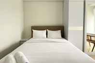 Bilik Tidur Comfy and Modern Look 2BR Vasanta Innopark Apartment By Travelio