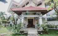 ภายนอกอาคาร 7 RedDoorz Syariah near Gelora Delta Sidoarjo