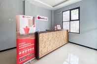 Lobby RedDoorz Syariah near T2 Juanda Airport 2