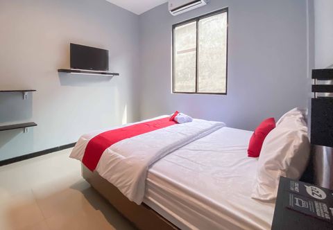 기타 RedDoorz Syariah near T2 Juanda Airport 2