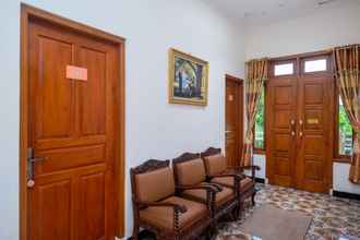 Lainnya 4 RedDoorz Syariah @ Griya Thamrin Manahan Solo