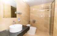 In-room Bathroom 4 Green Diamond Hotel