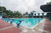 Swimming Pool Urbanview Hotel Sagara Bogor