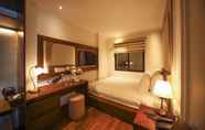 Bedroom 6 L'amant de Hanoi Hotel