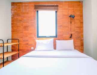 Kamar Tidur 2 Modern Industrial Style 2BR Apartment Pakubuwono Terrace By Travelio