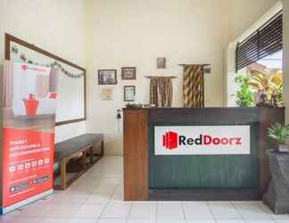 Lobby 2 RedDoorz @ Letjend S. Parman Pacitan