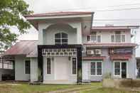 Lobby Zazadior Residence Syariah near Pantai Padang Mitra RedDoorz