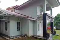 Exterior Zazadior Residence Syariah near Pantai Padang Mitra RedDoorz