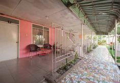 Others 2 RedDoorz Syariah near Jalan Asahan Pematang Siantar