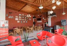Lobby 6 RedDoorz Syariah near Jalan Asahan Pematang Siantar