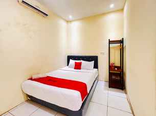 RedDoorz near Alun Alun Sidoarjo, THB 243.40