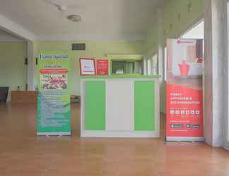 Lobi 2 RedDoorz Syariah near Museum Wisma Karya Subang