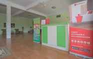 Lobi 6 RedDoorz Syariah near Museum Wisma Karya Subang