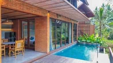 Swimming Pool 4 Hideaway Village Bali Ubud by Kanaan Hospitality