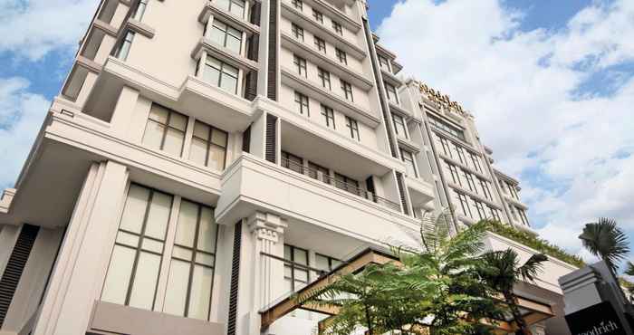 Exterior Goodrich Suites Jakarta