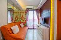 Ruang untuk Umum Comfort and Nice 2BR Apartment at Woodland Park Residence By Travelio