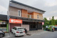 Exterior RedDoorz Syariah near RS Mitra Keluarga Tegal