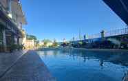 Swimming Pool 5 Rooms R Us - Villa Elsie Resort