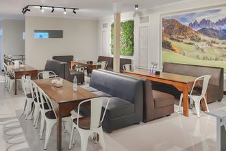 Others 4 Urbanview Hotel MM Indramayu by RedDoorz