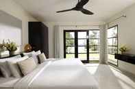 Bedroom Black Beach Villa by Nakula