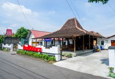 Exterior 6 RedDoorz Syariah @ Ndalem Kembang Sore Yogyakarta