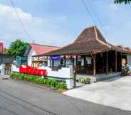 Bangunan 6 RedDoorz Syariah @ Ndalem Kembang Sore Yogyakarta