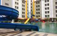 Swimming Pool 6 Fancy and Nice 1BR Apartment at Paramount Skyline By Travelio
