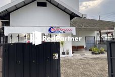 Lobi Hotel Pusponjolo Syariah Semarang Mitra RedDoorz